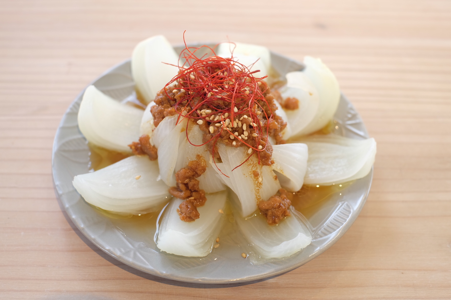 新玉ねぎの肉みそあんかけ